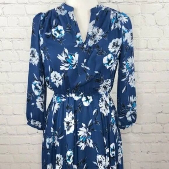 White House Black Market Dresses & Skirts - WHBM (Size 12) Blue Floral Print Soft Blouson Dress
